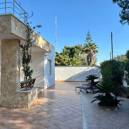 Villa Edoardo Con Pineta A 250 Metri Dal Mare Torre Squillace ภายนอก รูปภาพ