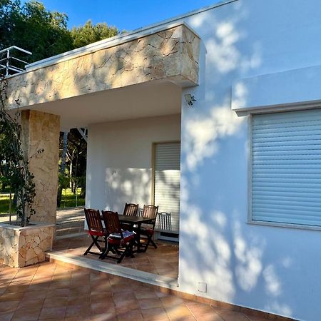 Villa Edoardo Con Pineta A 250 Metri Dal Mare Torre Squillace ภายนอก รูปภาพ