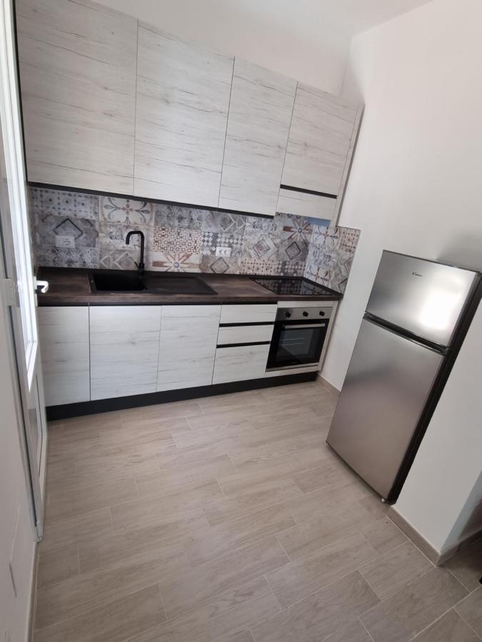 Villa Edoardo Con Pineta A 250 Metri Dal Mare Torre Squillace ภายนอก รูปภาพ