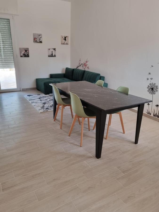 Villa Edoardo Con Pineta A 250 Metri Dal Mare Torre Squillace ภายนอก รูปภาพ