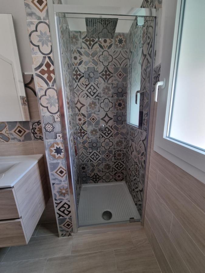 Villa Edoardo Con Pineta A 250 Metri Dal Mare Torre Squillace ภายนอก รูปภาพ