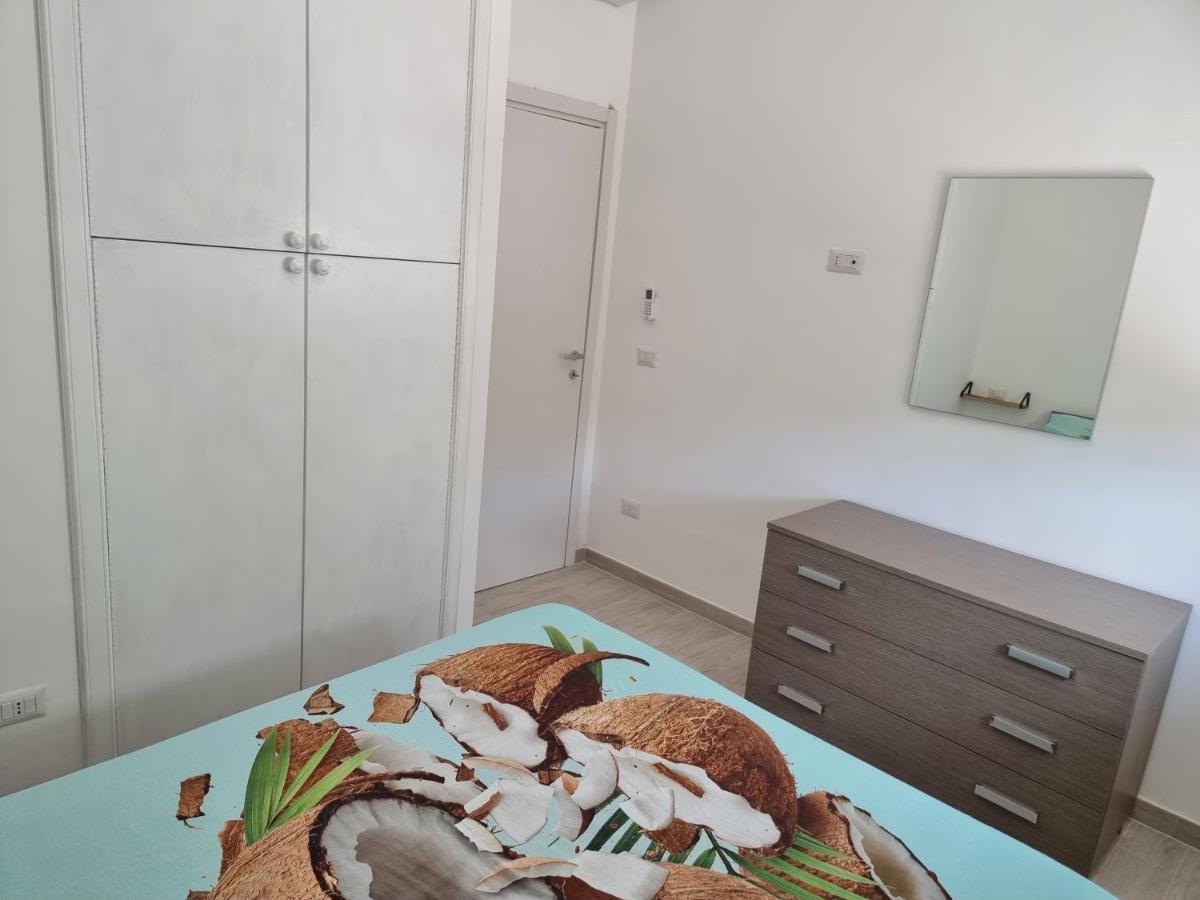 Villa Edoardo Con Pineta A 250 Metri Dal Mare Torre Squillace ภายนอก รูปภาพ
