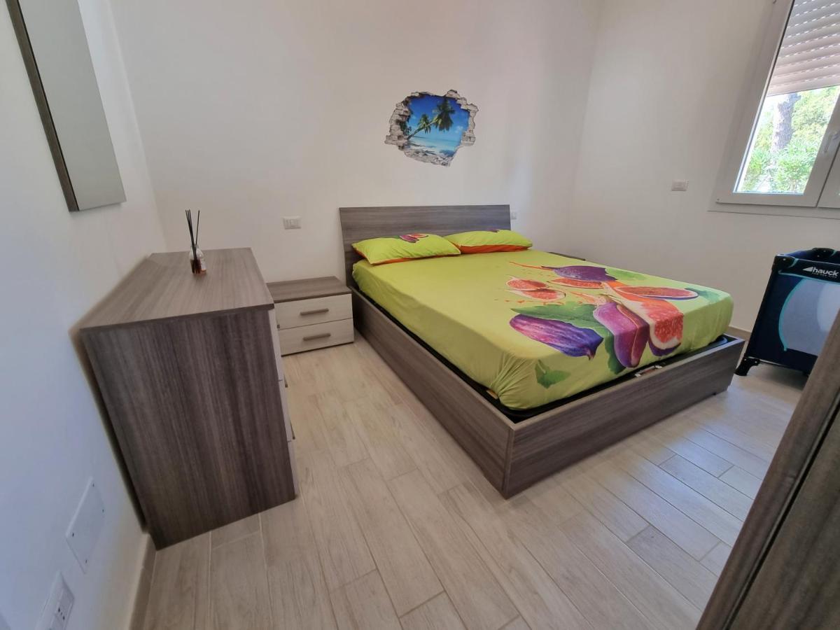 Villa Edoardo Con Pineta A 250 Metri Dal Mare Torre Squillace ภายนอก รูปภาพ