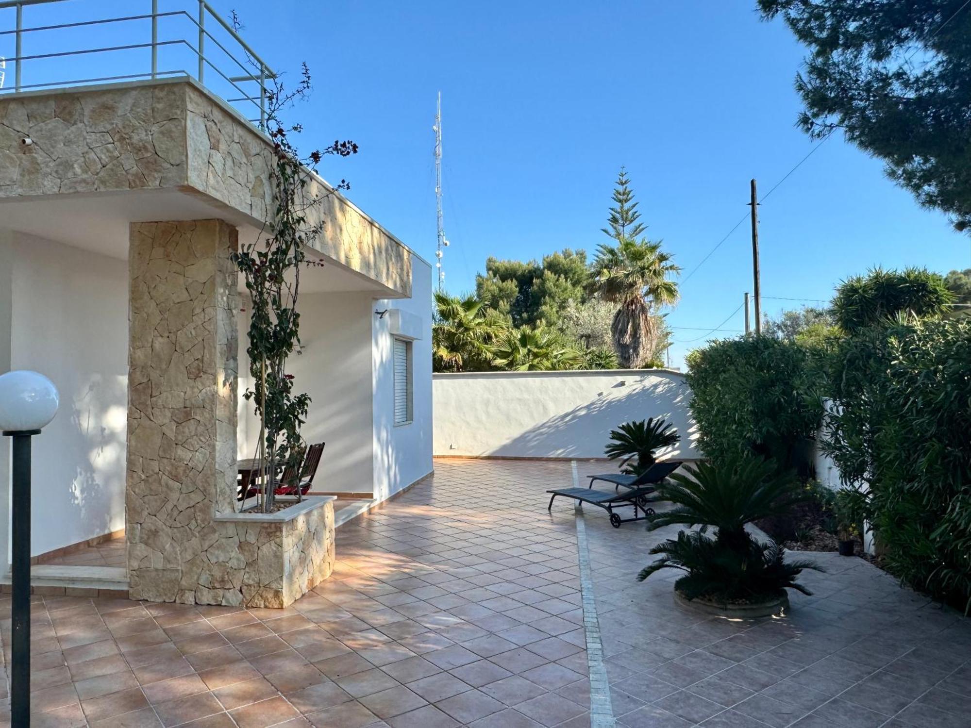 Villa Edoardo Con Pineta A 250 Metri Dal Mare Torre Squillace ภายนอก รูปภาพ
